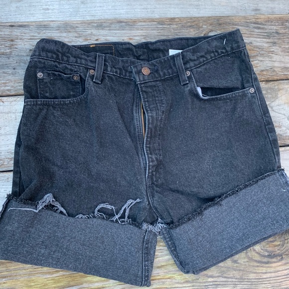 HIGH WAISTED LEVI CUT OFF SHORTS - Picture 5 of 5